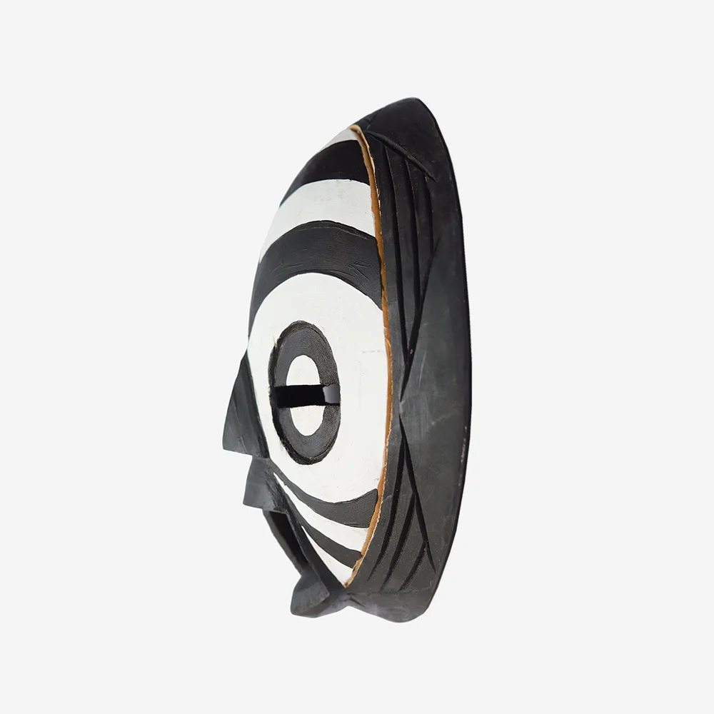 BLACK AND WHITE ROUND MASK(4)