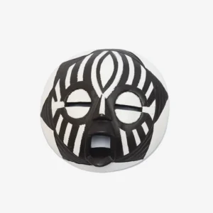 BLACK AND WHITE ROUND MASK