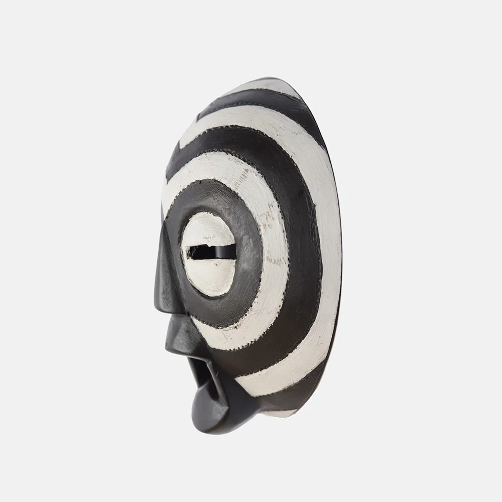 BLACK AND WHITE ROUND MASK(8)