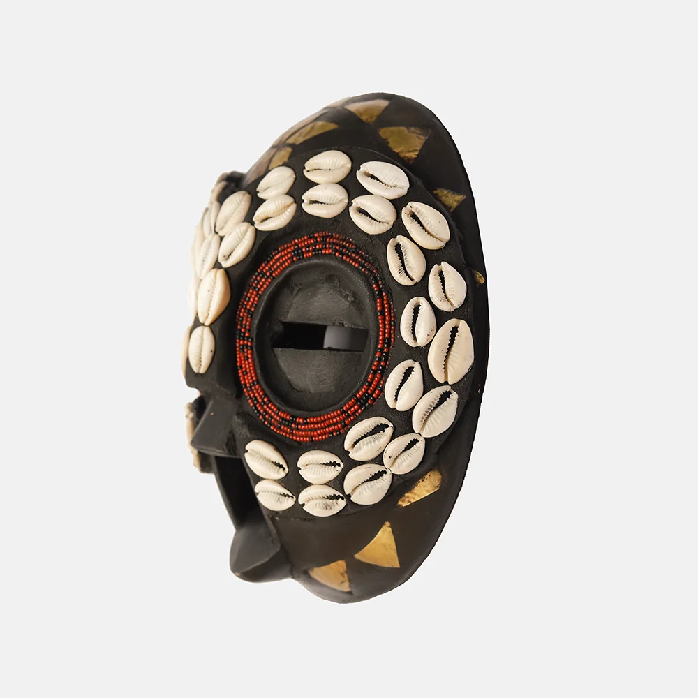 BRASS AND COWRIES ROUND MASK(1)